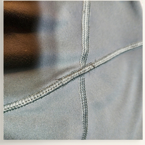 Victoria’s Secret Knockout Tight Leggings – Size Small – Sage Green - Picture 6 of 8